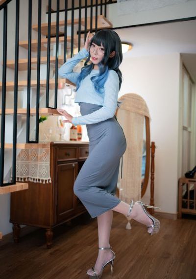 女仆露出双乳给客人玩_高清免费HD高清完整电影