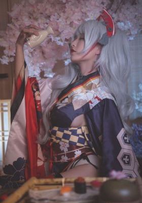 美丽姑娘免费观看高清动漫版_720高清迅雷在线观看
